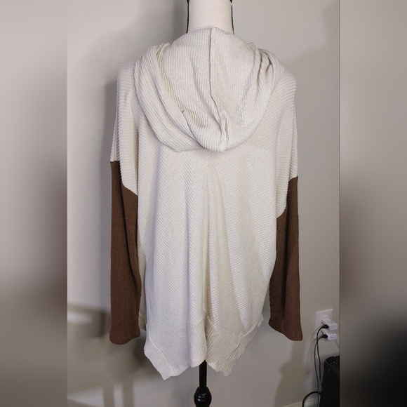 NWOT Cream/Brown Asymmetric Hem Hoodie - Picture 6 of 8